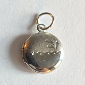 Vintage locket pendant silver tone tiny small charm photo holder engraved